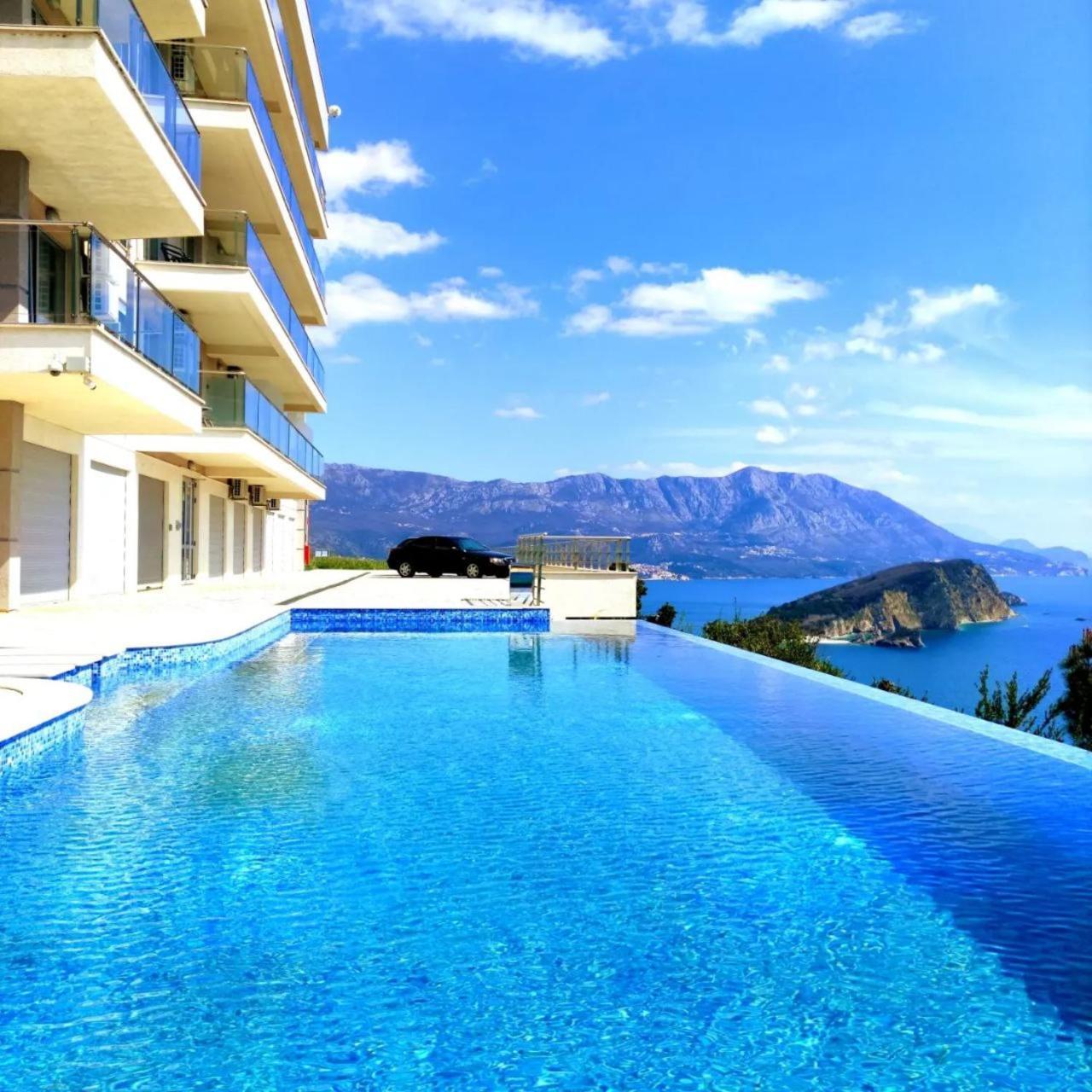 Апартаменты Hillside With Infinity Pool And Sea View Будва