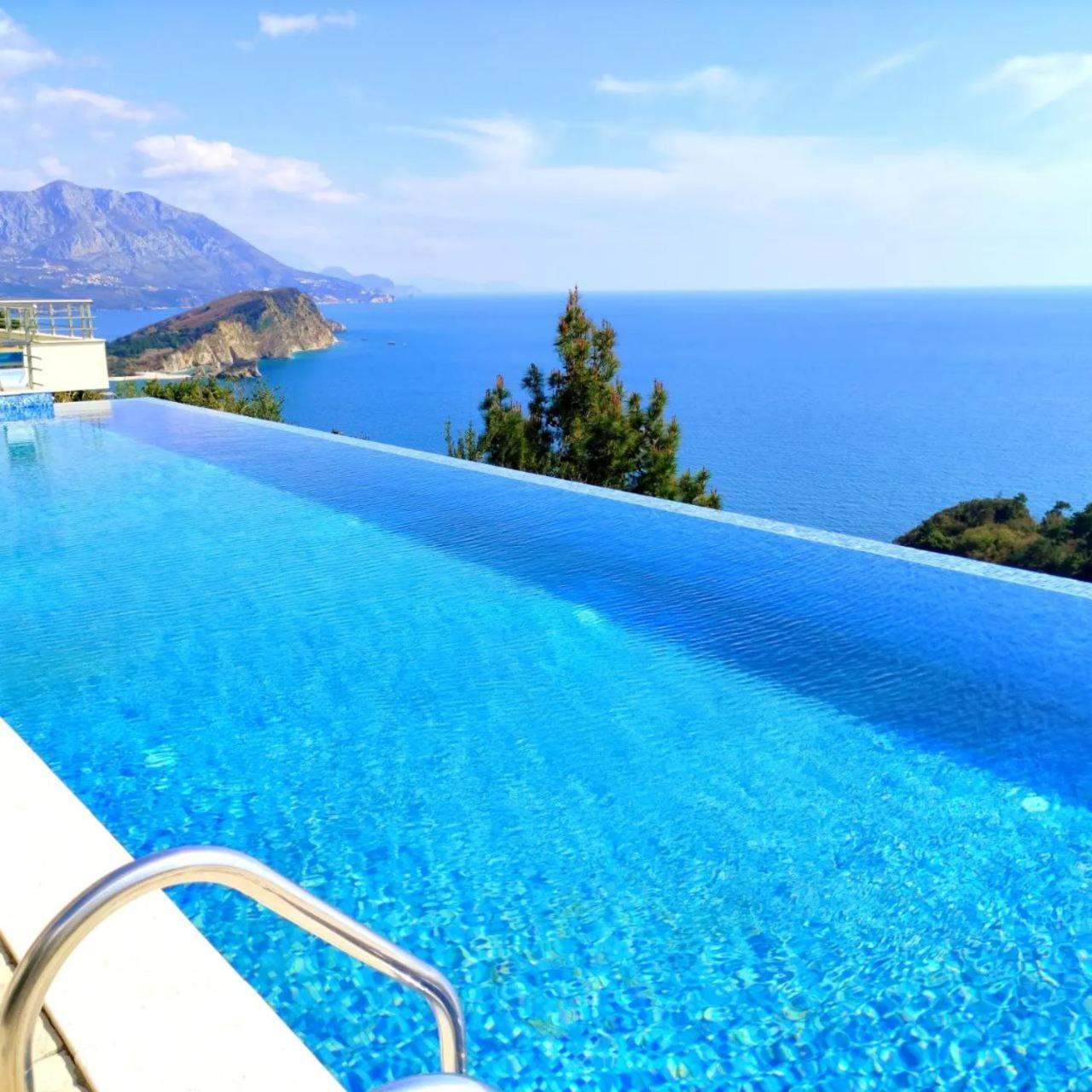 Апартаменты Hillside With Infinity Pool And Sea View Будва