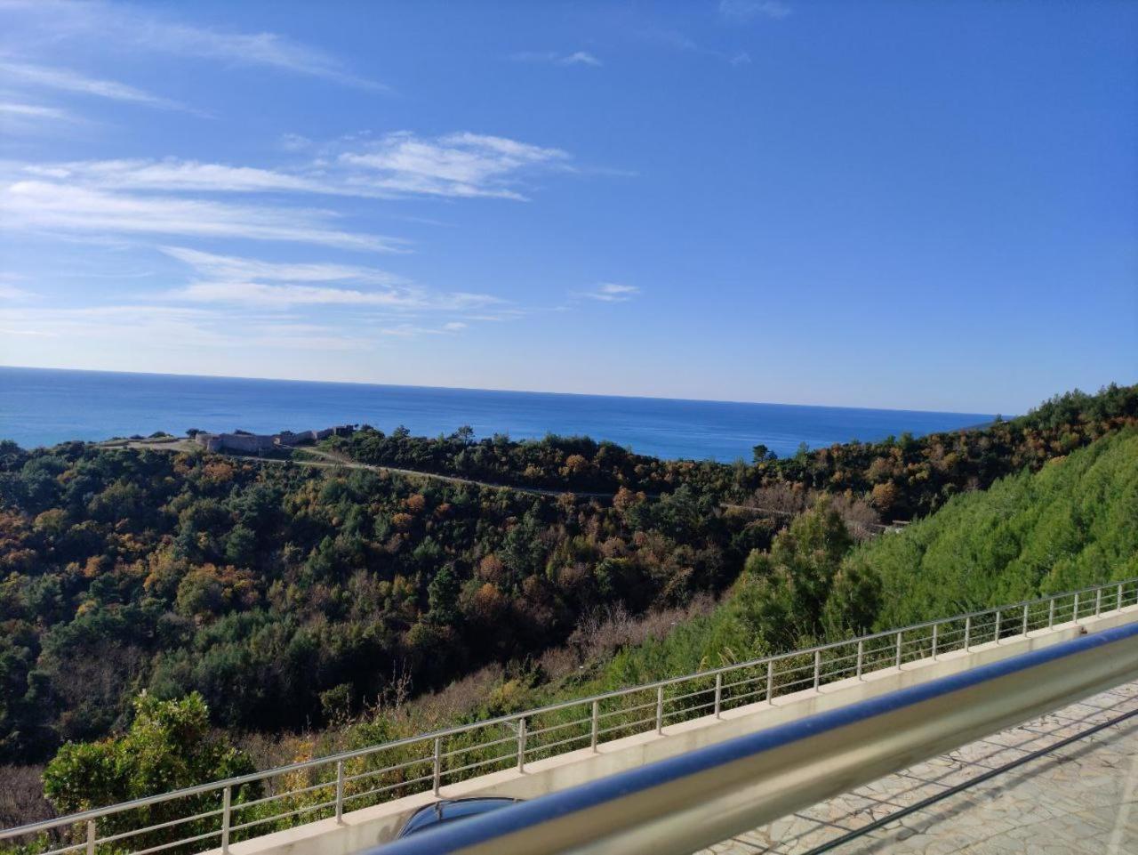 Hillside With Infinity Pool And Sea View Апартаменты *