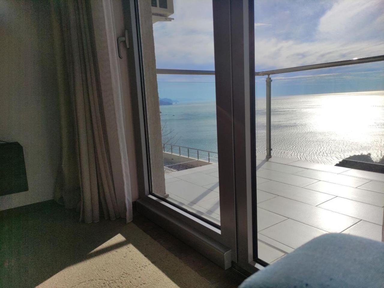 Hillside With Infinity Pool And Sea View Апартаменты Будва
